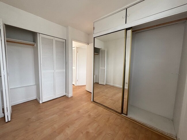 AVAILABLE NOW! 2 BED 1 BATH 1 COVERED PARK... - AVAILABLE NOW! 2 BED 1 BATH 1 COVERED PARK... House