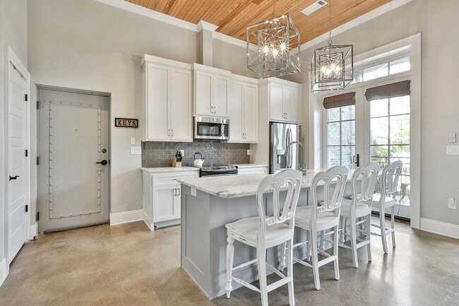 Kitchen - 9 Main St Unit 2B