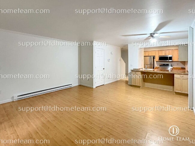 Photo - "Charming 2-Bed Townhouse with Spacious 12... Unit D3