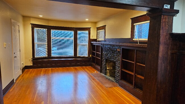 Photo - 805 S Ainsworth Ave Unit A