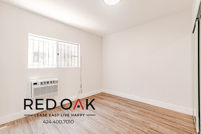 Photo - 1876 W 24th St Unidad 1876
