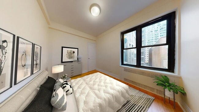 Photo - 1053 2nd Ave