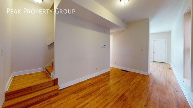 Photo - 1369 Indianola Ave