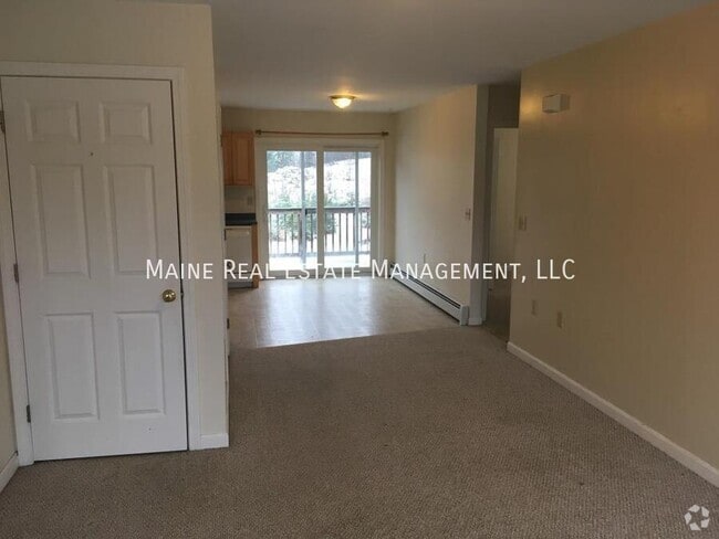 Building Photo - 10 Ada Dr Rental