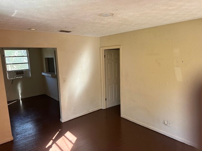 Building Photo - 5350 Dodge Rd