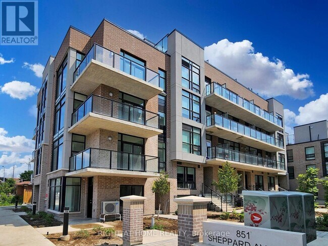 Photo - 851 Sheppard Ave W