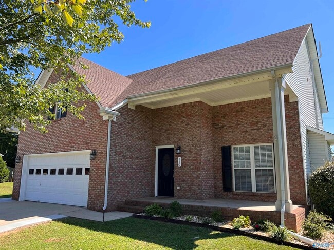 Photo - 110 Tudor Pl