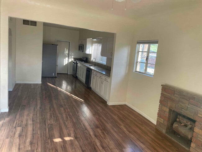 Photo - 1234 N 4th Ave