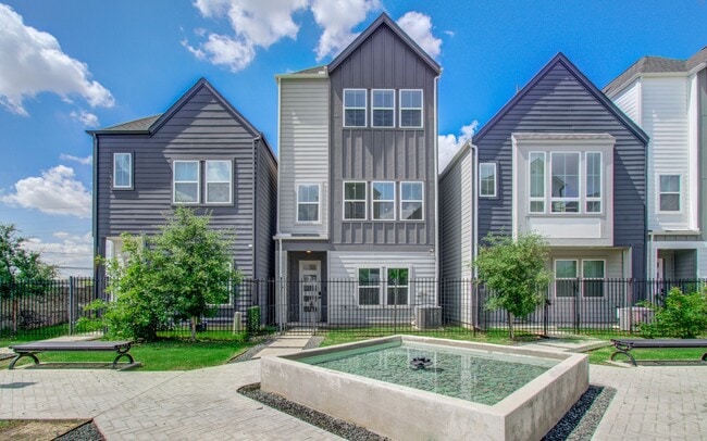 Building Photo - 8325 Springwood Crk Ln