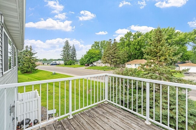 Photo - 3bd, 2ba town home in NEW HOPE, avail NOW