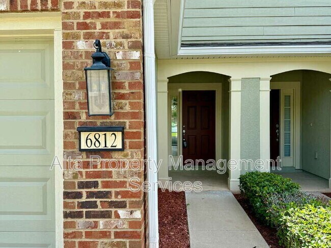 Building Photo - 6812 Roundleaf Dr Rental