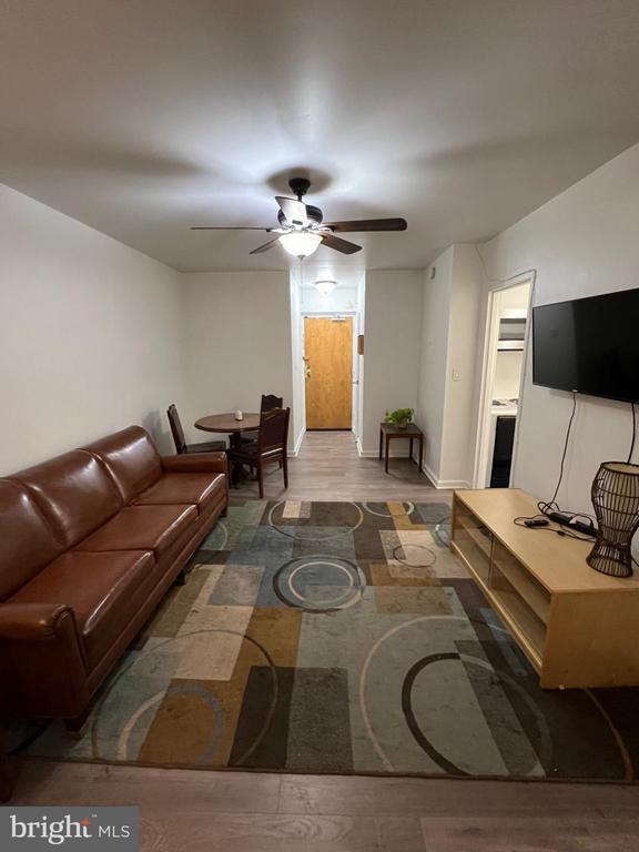Photo - 2141 I St NW