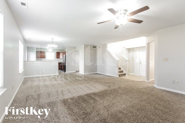 Photo - 8542 Sansa St