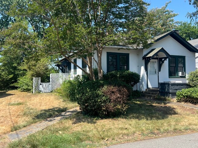 Photo - 123 Observatory Ave