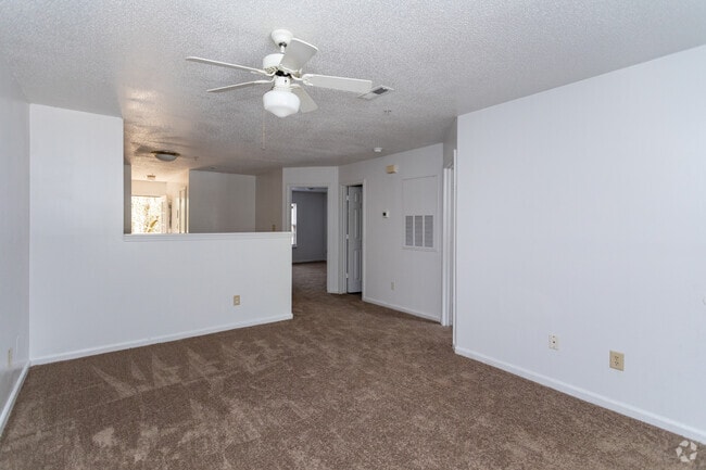 2BR, 2BA - 860SF - The Pines Apartments of Graham