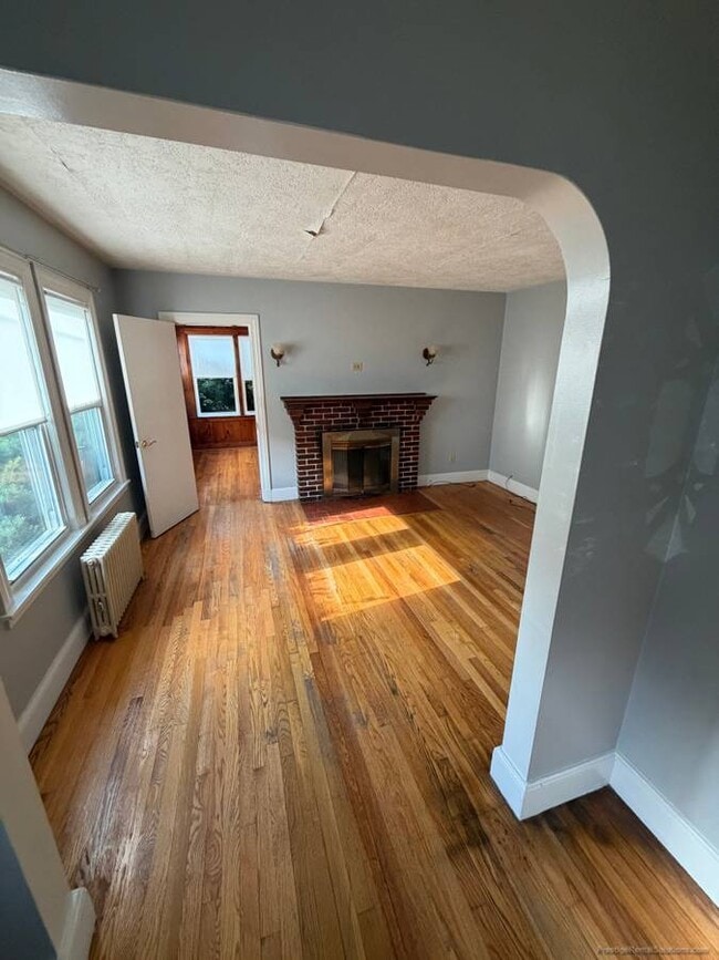 Photo - 94 Hurd St