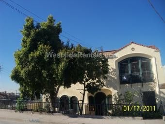 Building Photo - 1417 West Blvd Rental