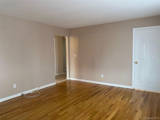 Photo - 2 Grand St S Unit 2