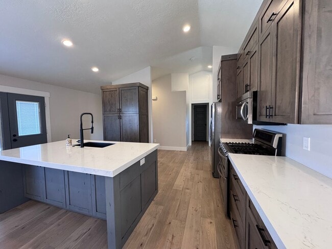 Photo - Beautiful Draper Home for Rent!