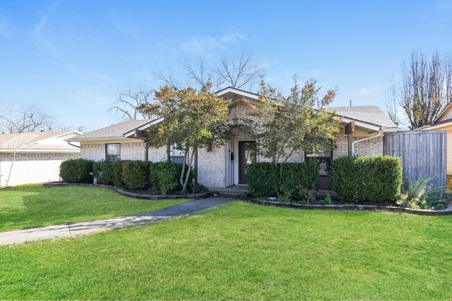 Photo - 2532 Belhaven Dr