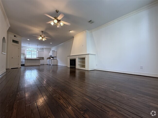 Building Photo - 118 Detering St Rental