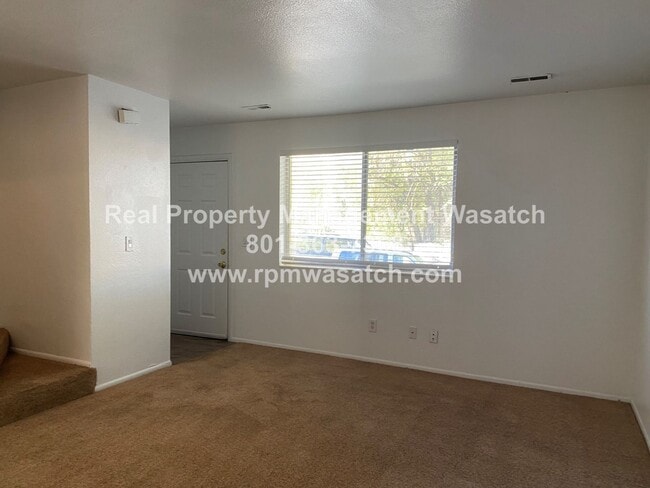 Photo - Check out This Unique 3 bed 1.5 Bath Townhome in Murray