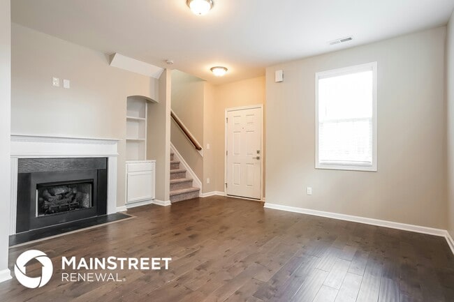 Photo - 305 Chamberlain Dr