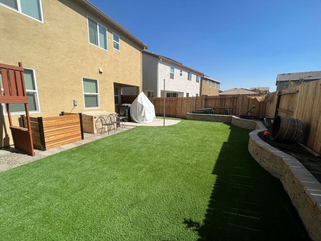 Photo - FIVE Bedroom home in Natomas with SOLAR
