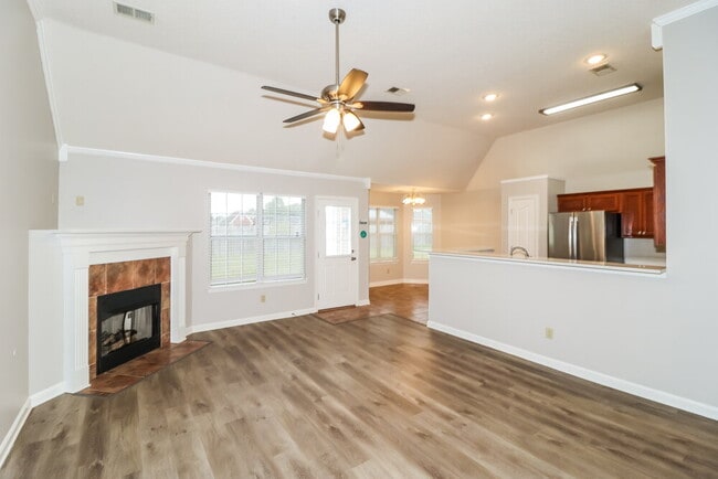 Photo - 6284 Manchester St