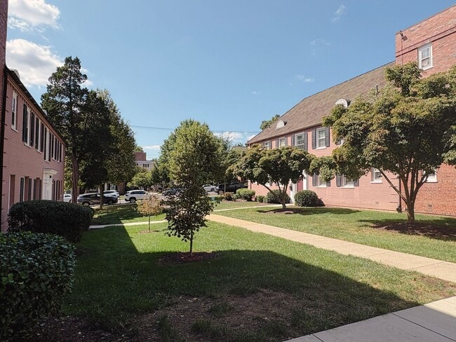 Photo - Furnished 1-Bedroom Condo in Fairfax Villa... Unit 201