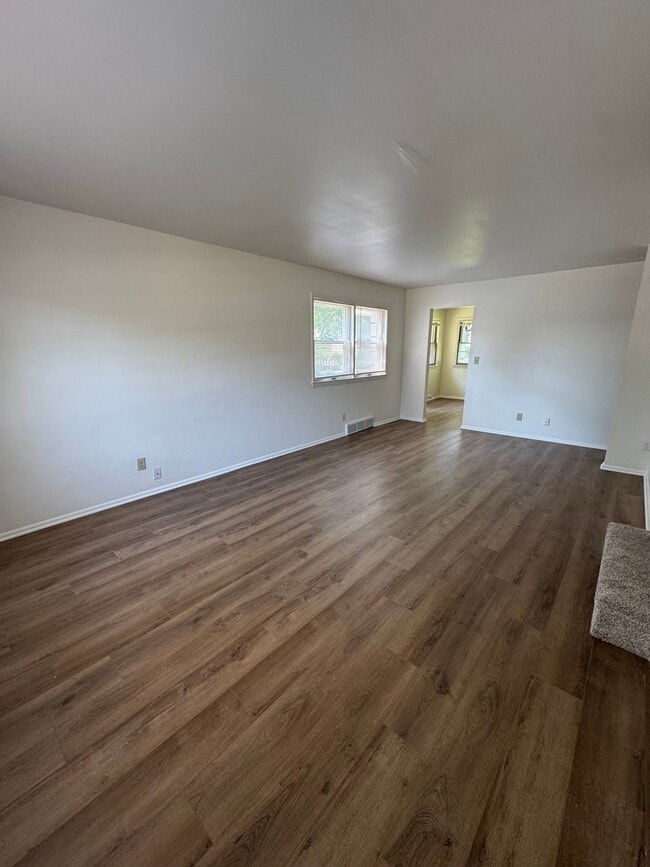 Photo - 5641 S 104th St Unit 5643
