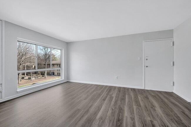 Photo - Reston Glade