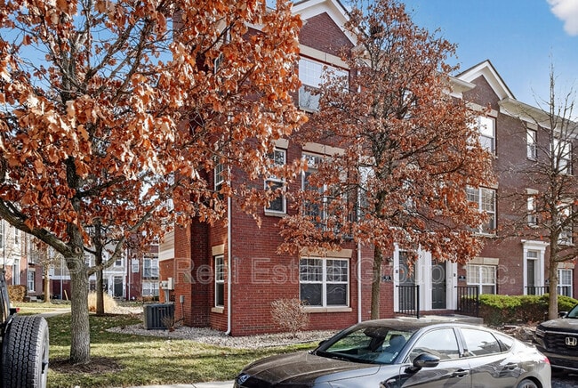 Photo - 83 3rd Ave NW