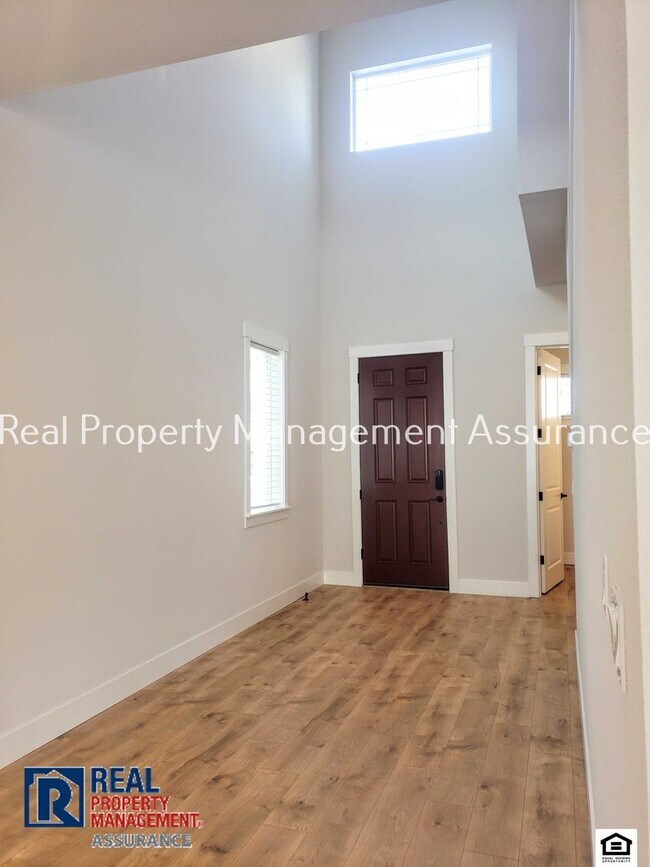 Photo - Spacious 3BR/2.5BA in Desirable River Terrace Community!