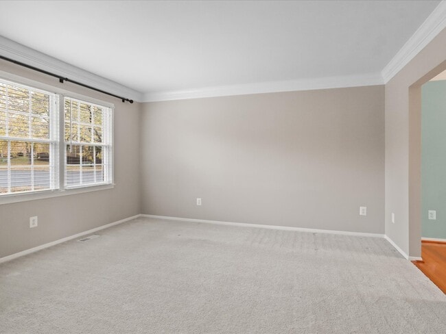 Photo - 8403 Thompson Rd