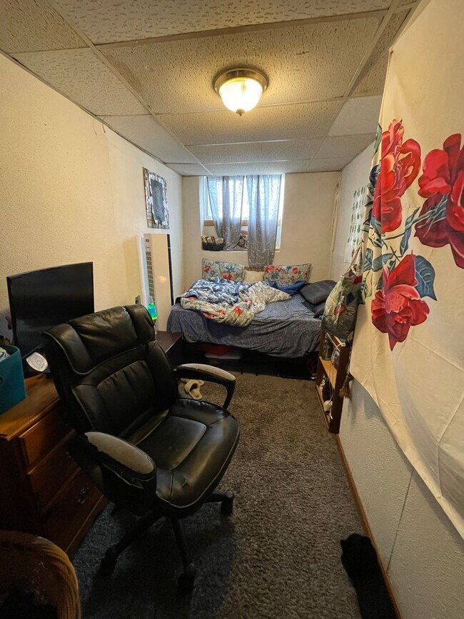 1018 Pine St Unit 4