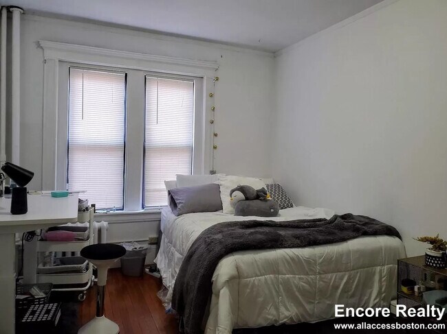 Building Photo - 452 Park Dr Unit 6 Rental