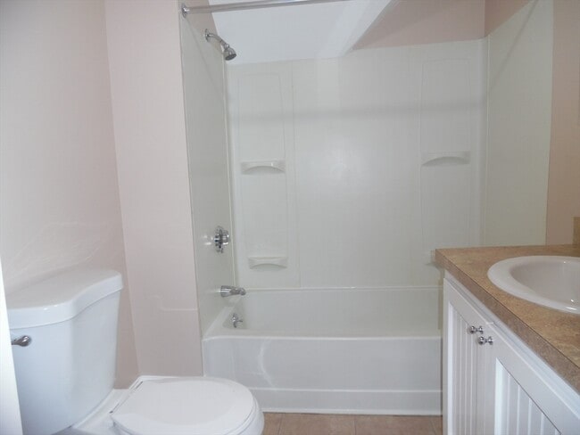 Photo - 1199 Rodman St Unit 3