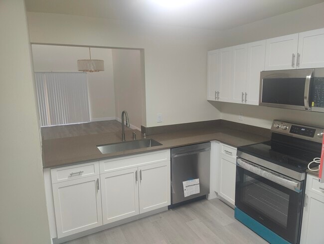 Photo - 302 Lakeview Dr E Unit 302