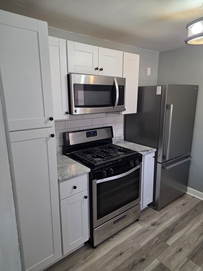 Photo - 5052 Azalea Dr