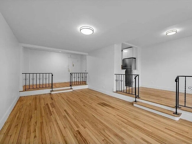 Photo - 411 E 26th St Unidad 3E