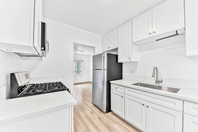 Photo - 636 Linden Ave Unidad 07