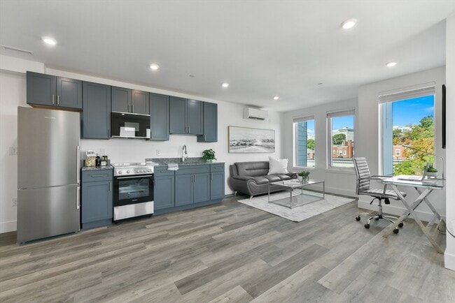 Photo - 585 Essex St Unit PH 716