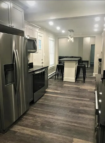 Building Photo - 61 Oak St