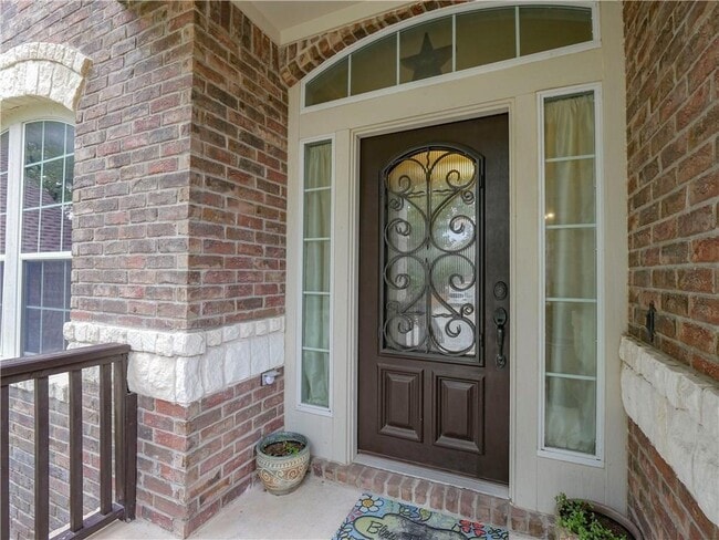 Photo - 702 S Frontier Ln