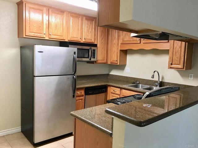 Building Photo - 1845 Bayview Heights Dr Unit 101