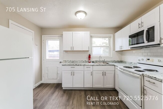 Photo - 705 Lansing St