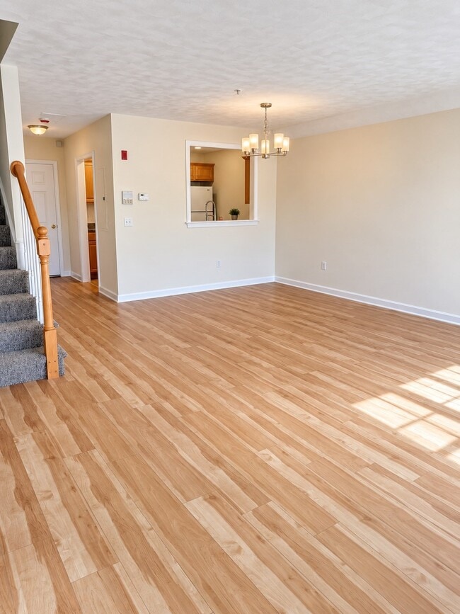 10 Middlesex Ave Unit 6