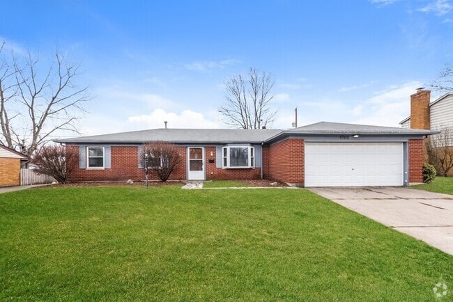 Building Photo - Stylish 3 Bedroom Home