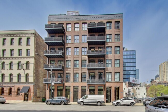 Building Photo - 154 W Hubbard St Unit 304 Rental